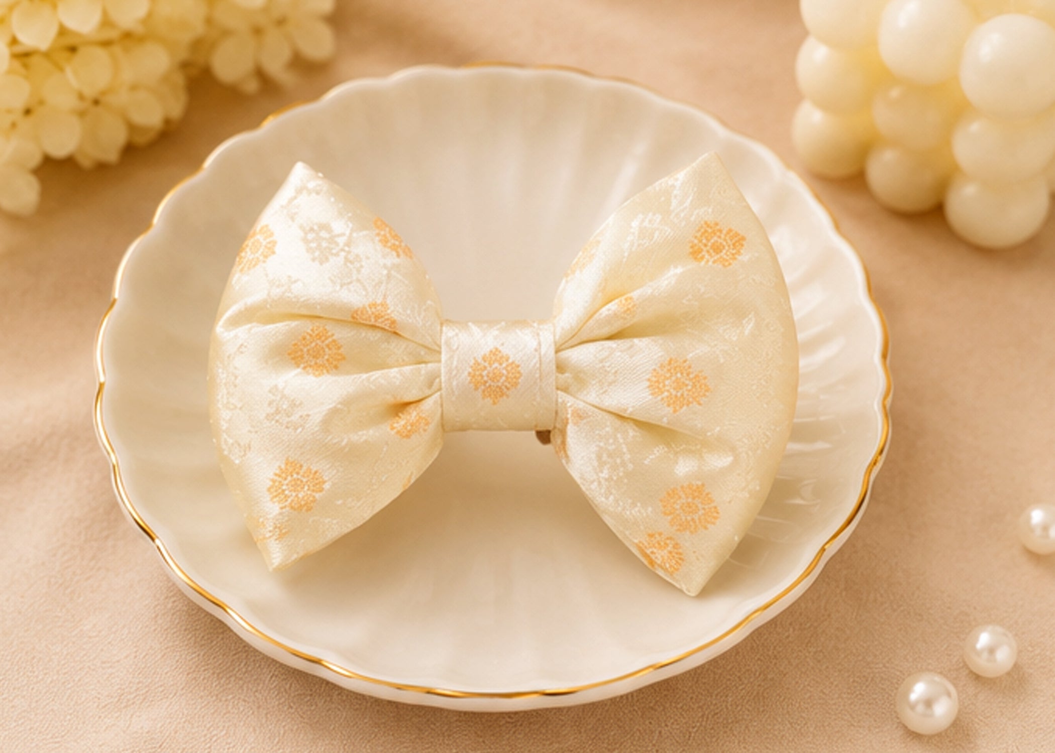 The Golden Brocade Reign Bow